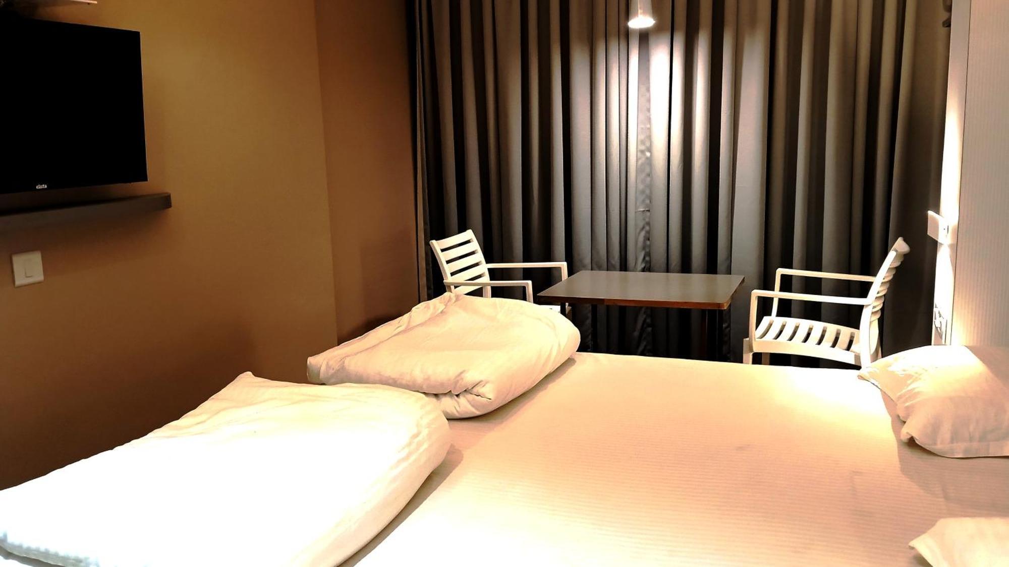 Hotel Ramniwas Jalgaon ภายนอก รูปภาพ